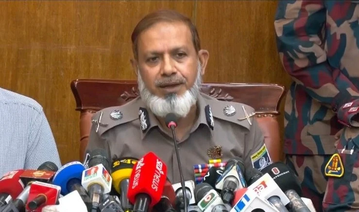 ওসমান হাদির খুনি দেশের বাইরে চলে যাওয়ার নির্ভরযোগ্য তথ্য নেই: পুলিশ